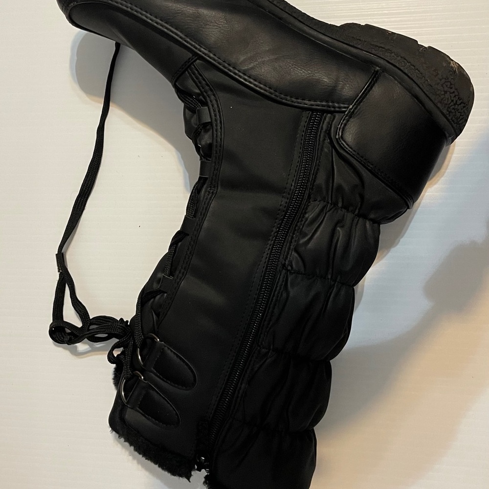 Totes boots - Picture 2 of 6